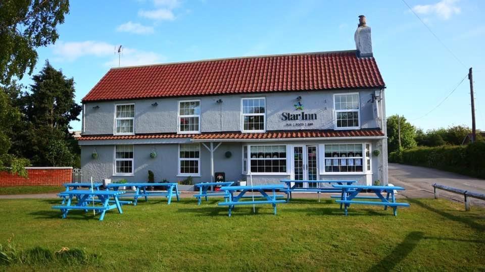 The Star Inn Weaverthorpe Екстериор снимка